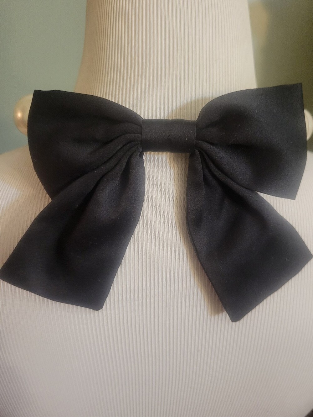 J. Crew Dramatic Bow Necklace - Picture 5 of 7